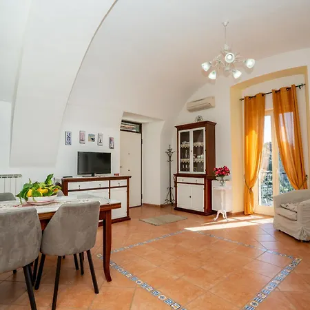 Ferriere Apartment *